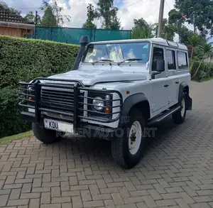 Land Rover Defender 2014 White