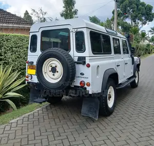 Land Rover Defender 2014 White