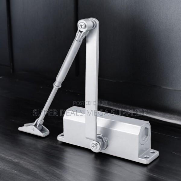 Automatic Adjustable Door Closer for Controlled and Quiet Closure