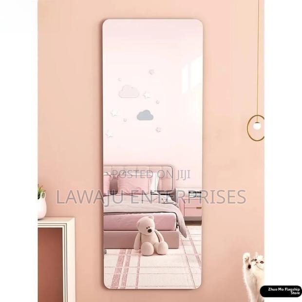 Self-adhesive Mirrors