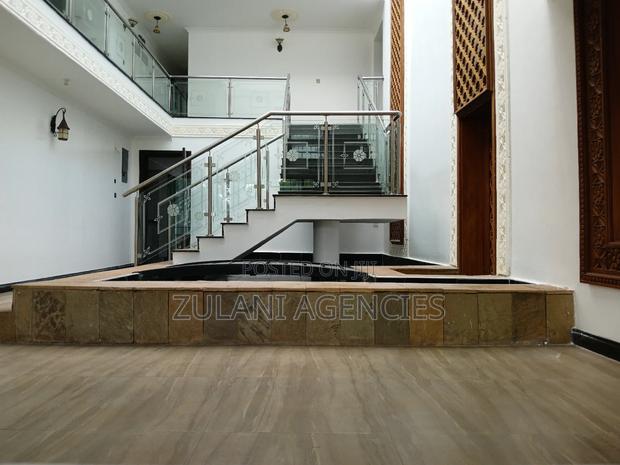 6bdrm House in Runda for rent - thumbnail 11