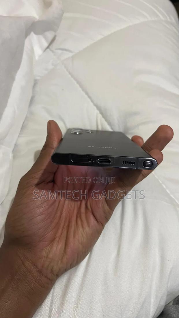 Samsung Galaxy S22 Ultra 128 GB Gray - thumbnail 3