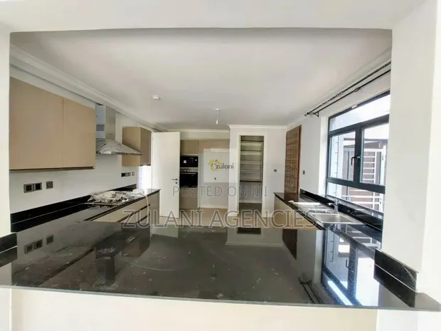 4bdrm Townhouse / Terrace in Runda for rent