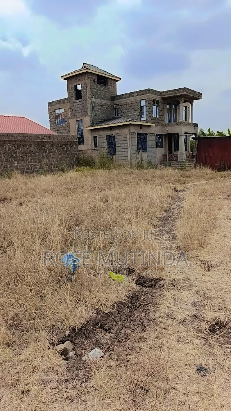 6bdrm Maisonette in Malaa for sale