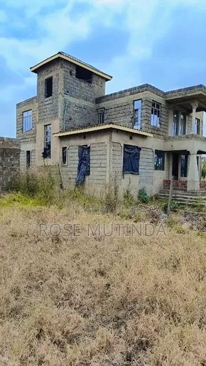 6bdrm Maisonette in Malaa for sale