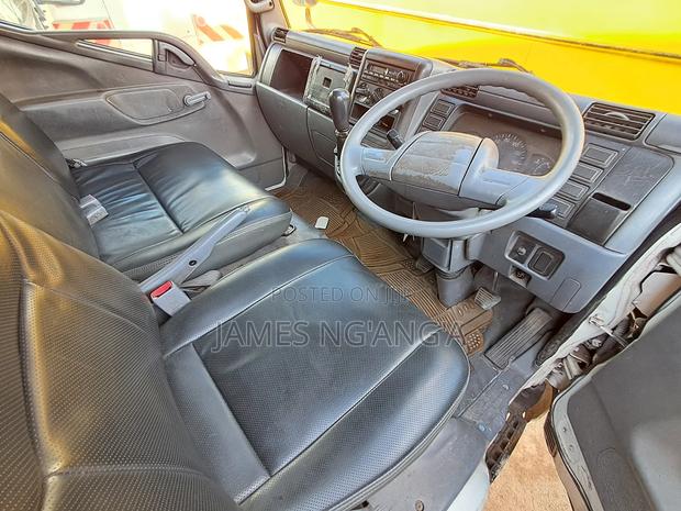 Mitsubishi Canter [Short Chase] - thumbnail 6