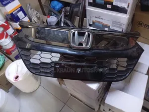 Honda Vezel Grille