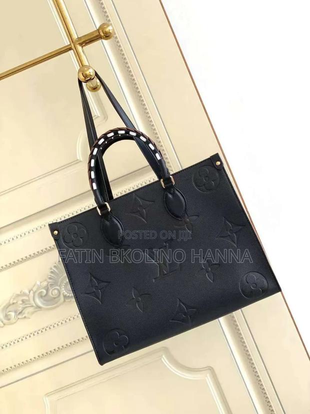 Travel Size Handbag Lv - thumbnail 2