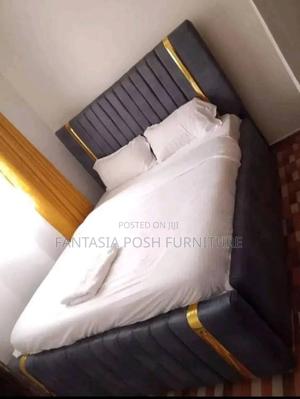 5x6 Grey Chester Bed With Gold Accents