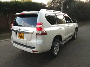 Toyota Land Cruiser Prado 2.7 i 2012 White
