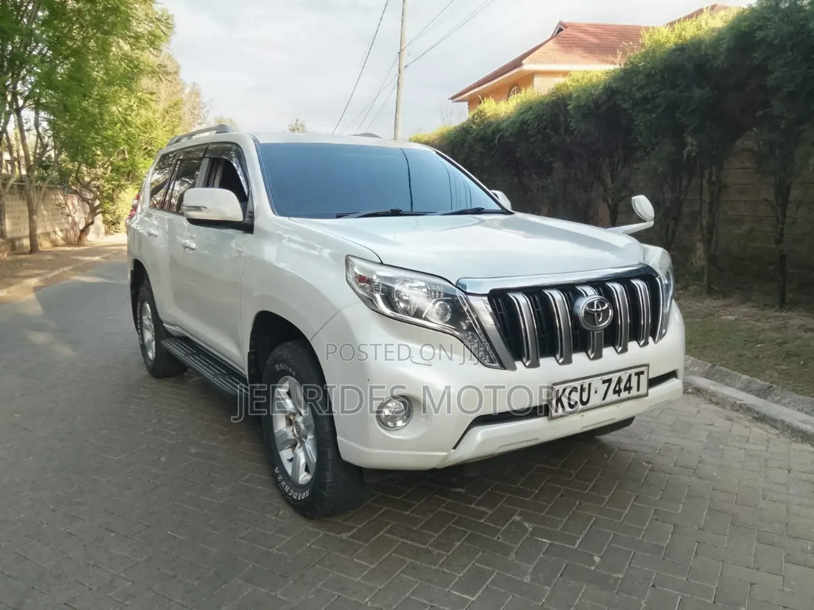 Toyota Land Cruiser Prado 2.7 i 2012 White