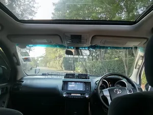 Toyota Land Cruiser Prado 2.7 i 2012 White