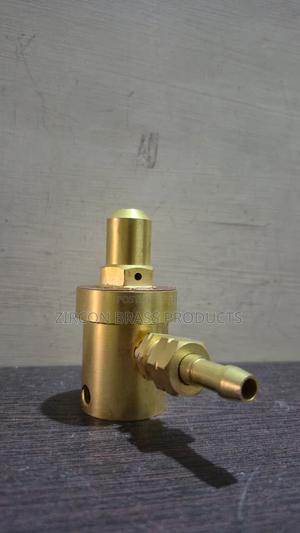 Heavy-Duty High Pressure Regulator - main view
