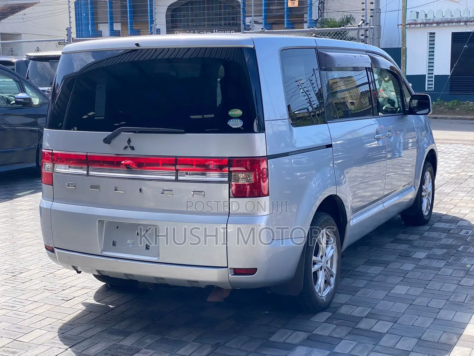 Mitsubishi Delica 2016 Silver