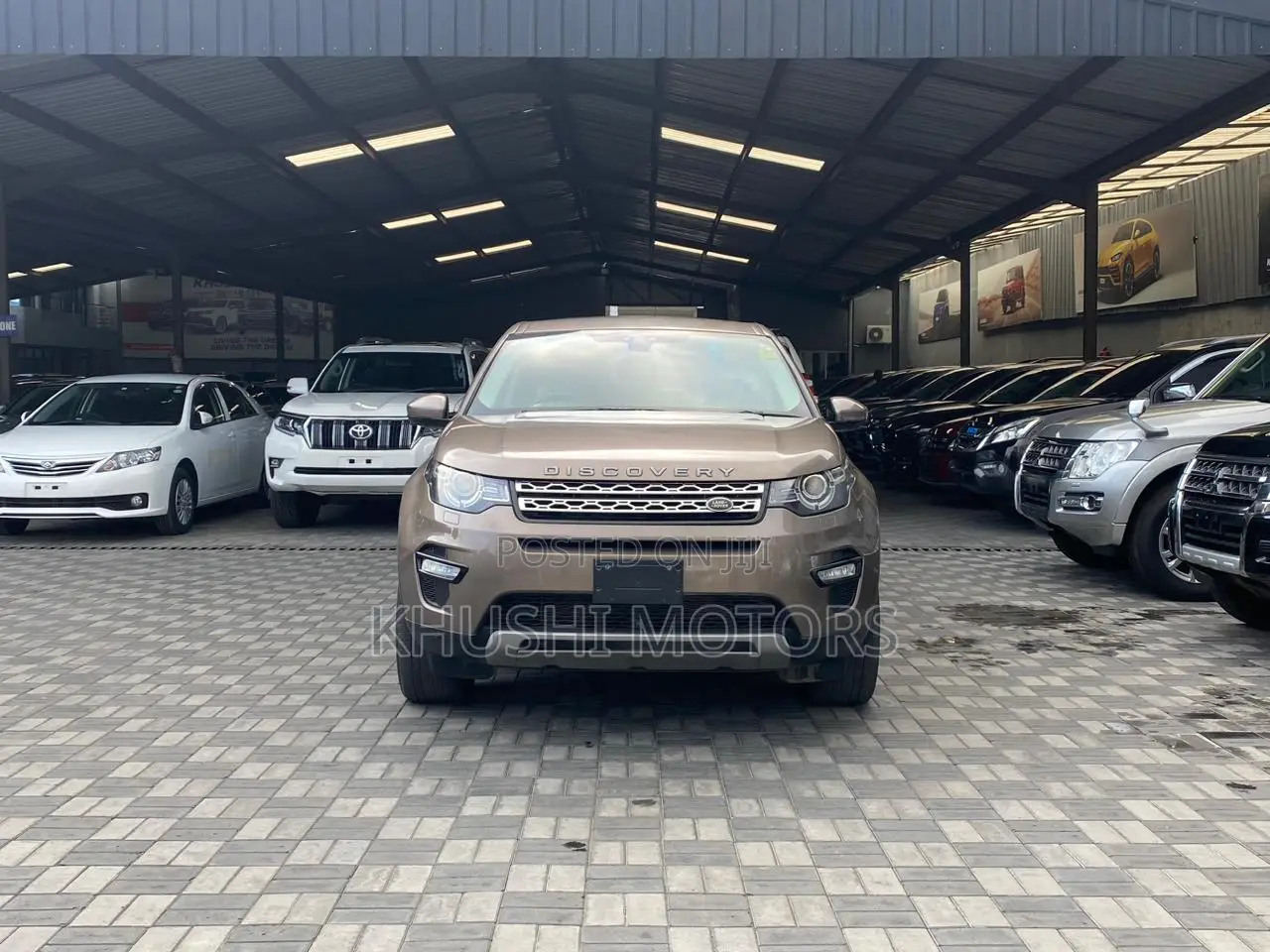 Land Rover Discovery Sport 2016 Gold