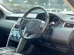 Land Rover Discovery Sport 2016 Gold
