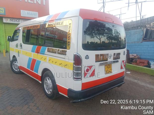Toyota Grand HiAce 2015 White - thumbnail 12