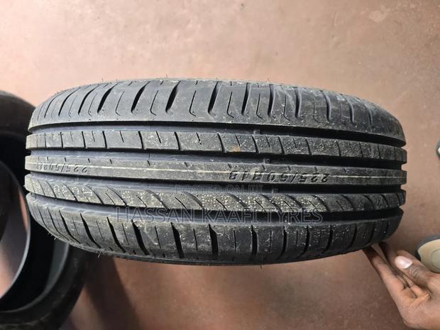 225/60r18 Boto Tyre - thumbnail 3