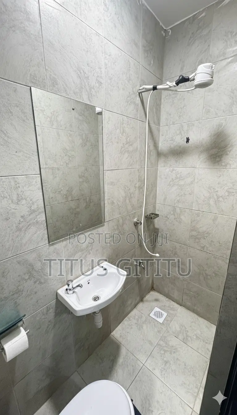 New Luxury 2 Bedroom Airbnb Roysambu | Parking | Security |View