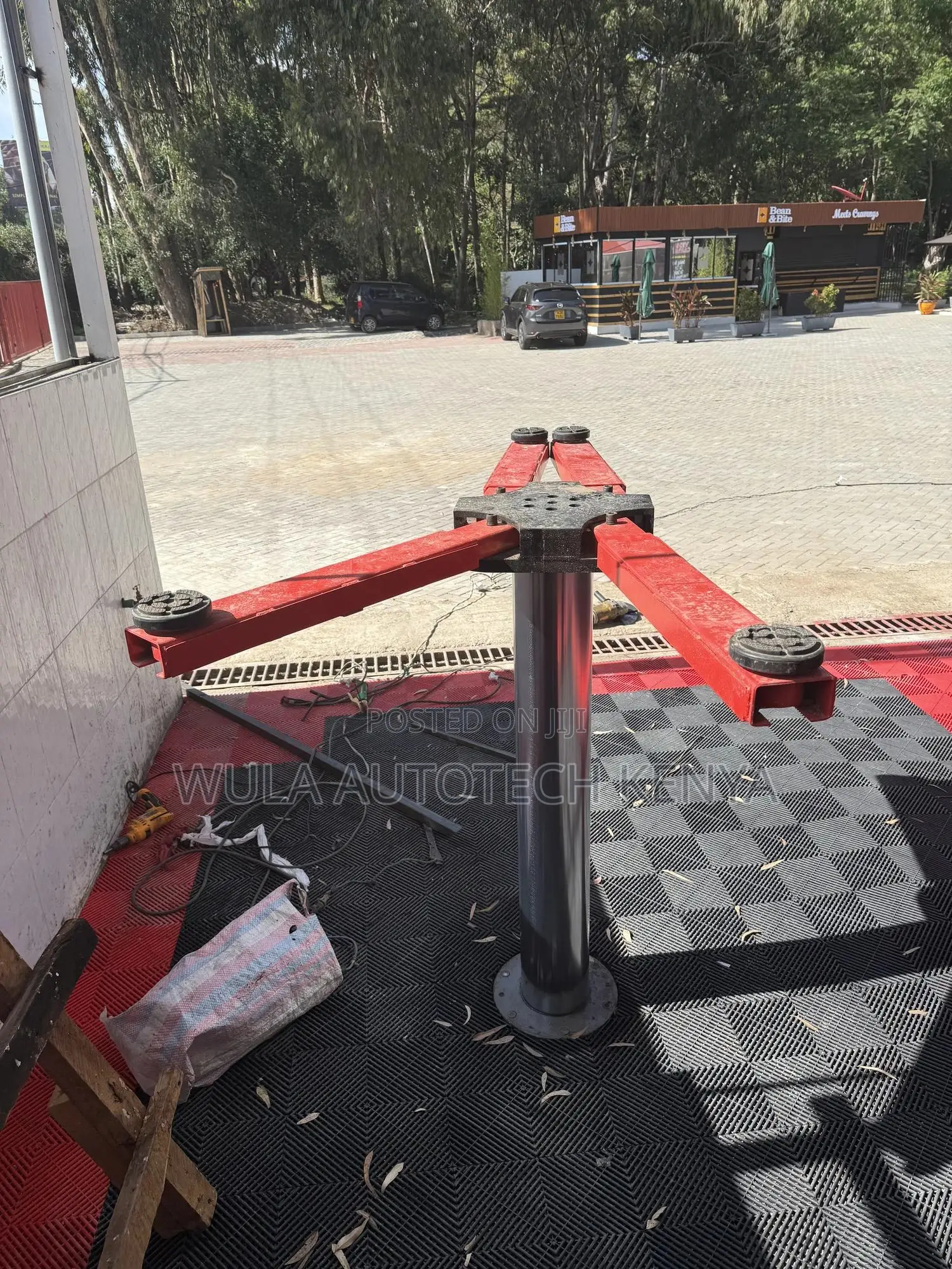 High Quality Automatic Hydraulic Single Post (X Type)