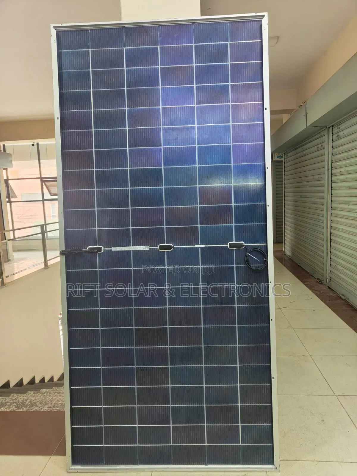 New Tech 615 Watts Jinko Monocrystalline Halfcell Bifacial All Weather