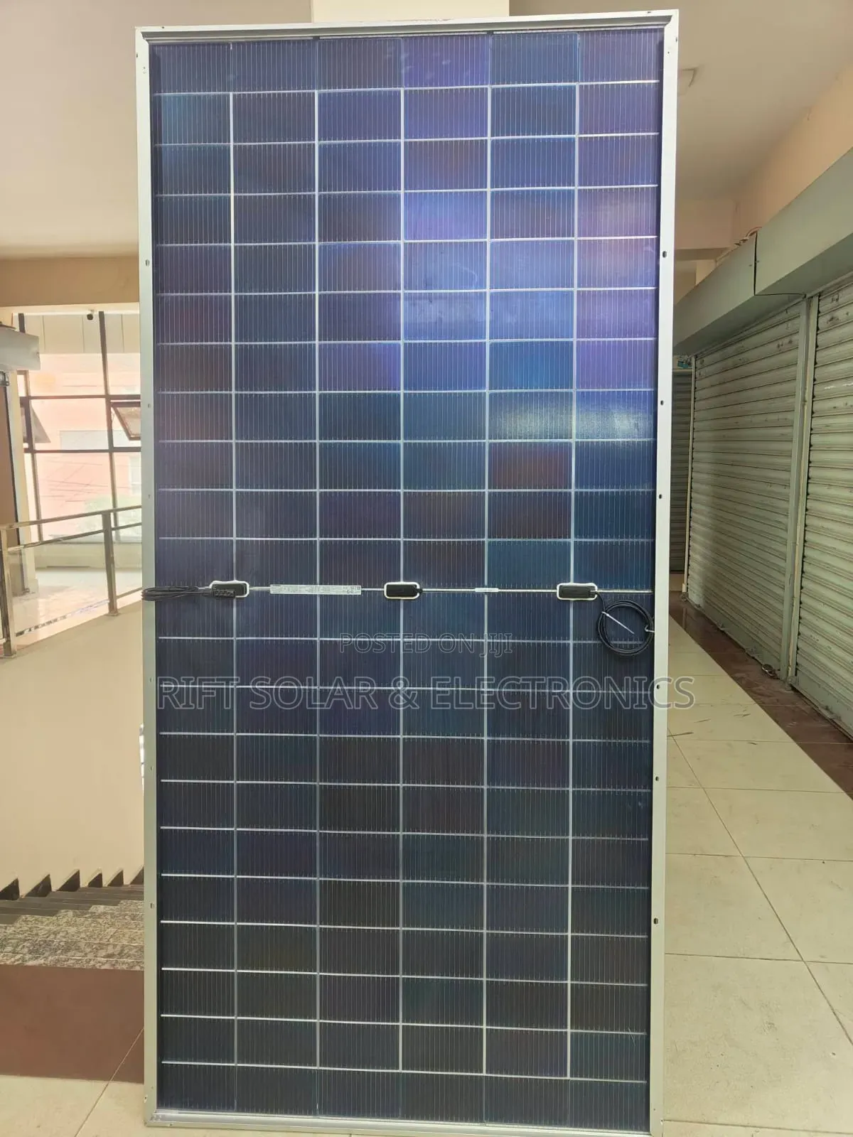 New Tech 615 Watts Jinko Monocrystalline Halfcell Bifacial All Weather