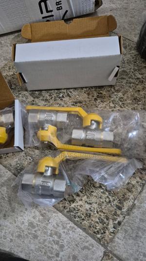 Industrial-Grade 1/2" Ball Valve With Long Handle - main view