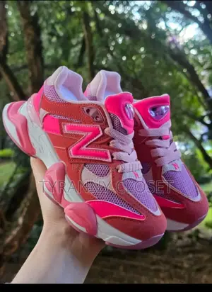 New Balance 9060