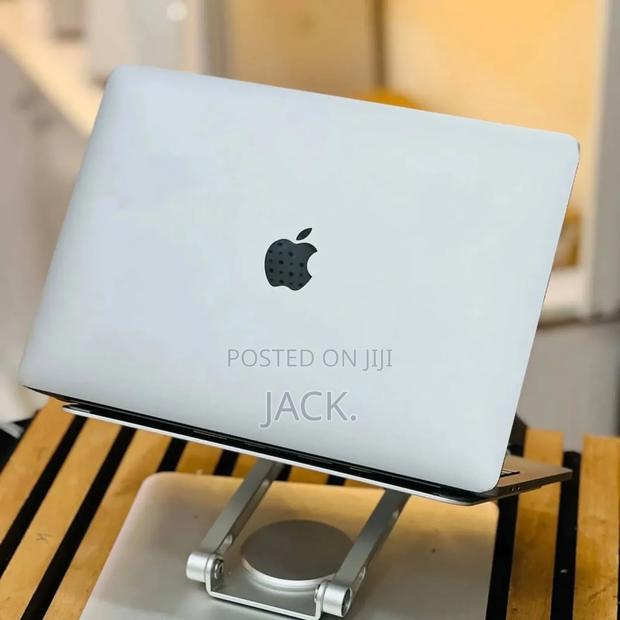 Laptop Apple MacBook 2020 32GB Intel Core I7 SSD 512GB - thumbnail 3