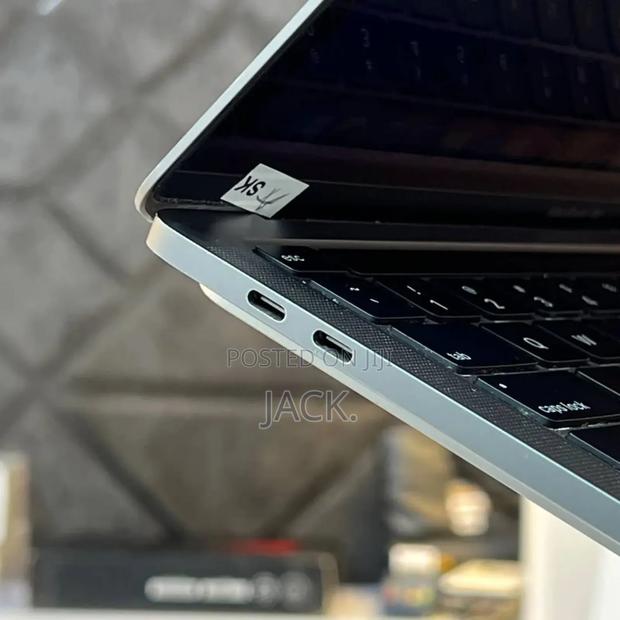 Laptop Apple MacBook 2020 32GB Intel Core I7 SSD 512GB - thumbnail 4