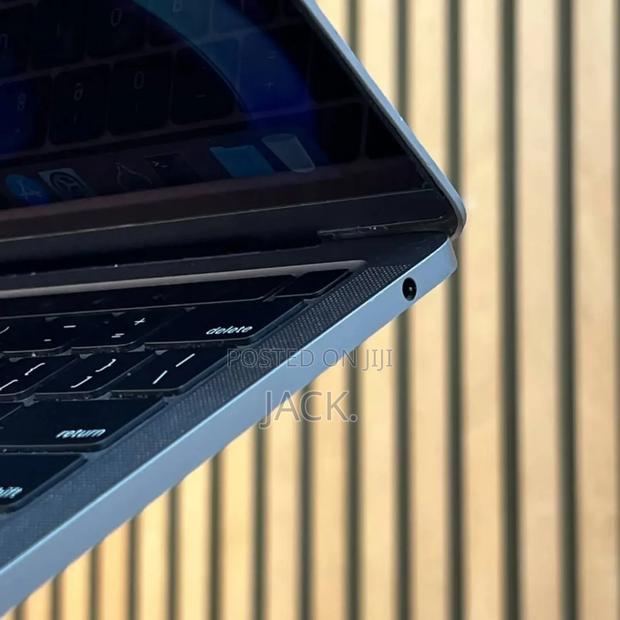 Laptop Apple MacBook 2020 32GB Intel Core I7 SSD 512GB - thumbnail 5