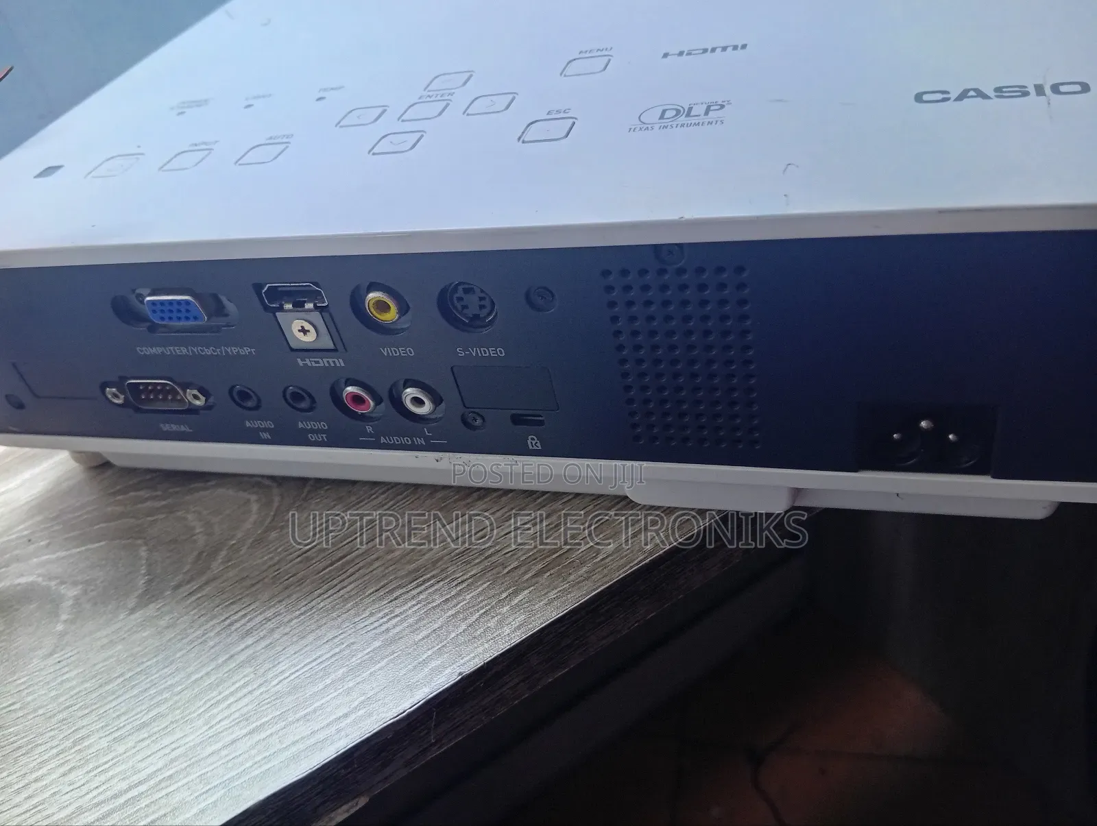 Casio Xj-M130 – Multiple Hdmi, Vga Usb Ports