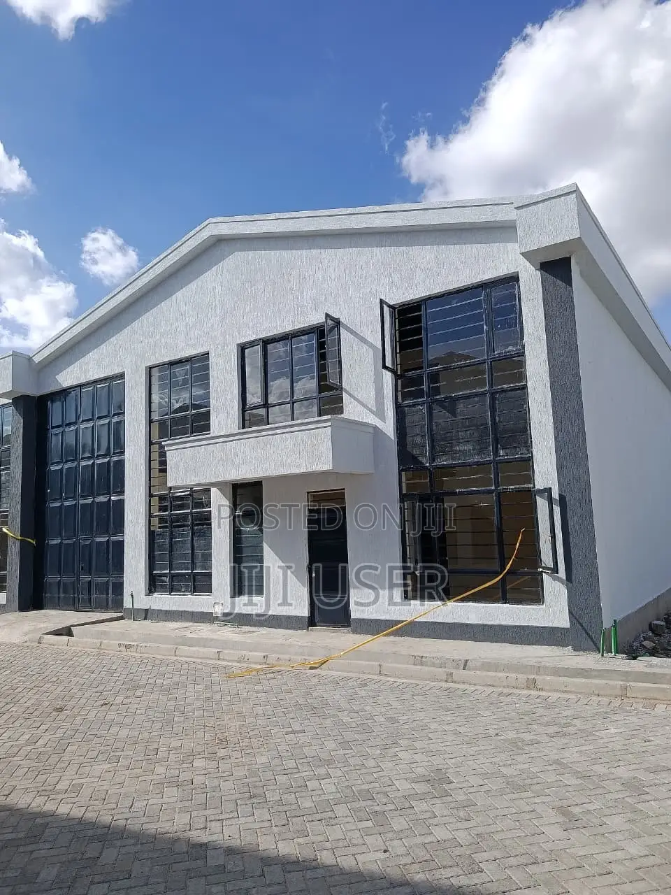 4,500 SQFT Warehouse for Rent on Eastern Bypass