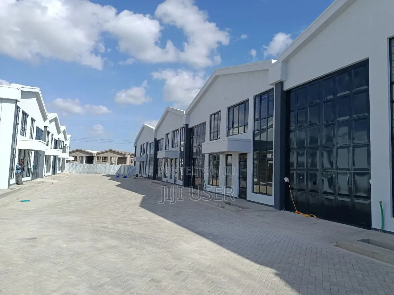 4,500 SQFT Warehouse for Rent on Eastern Bypass