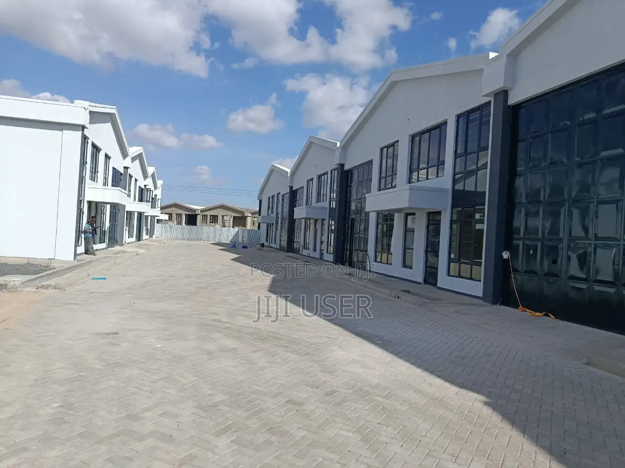 4,500 SQFT Warehouse for Rent on Eastern Bypass