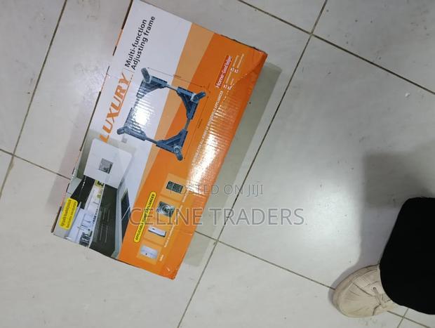 Adjustable Fridge Stand/Washing Machine Stand