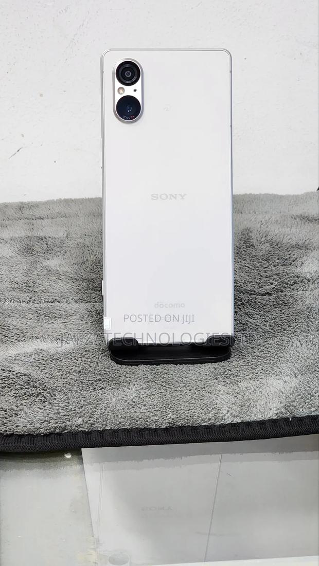 Sony Xperia 5 V 128 GB White - main view