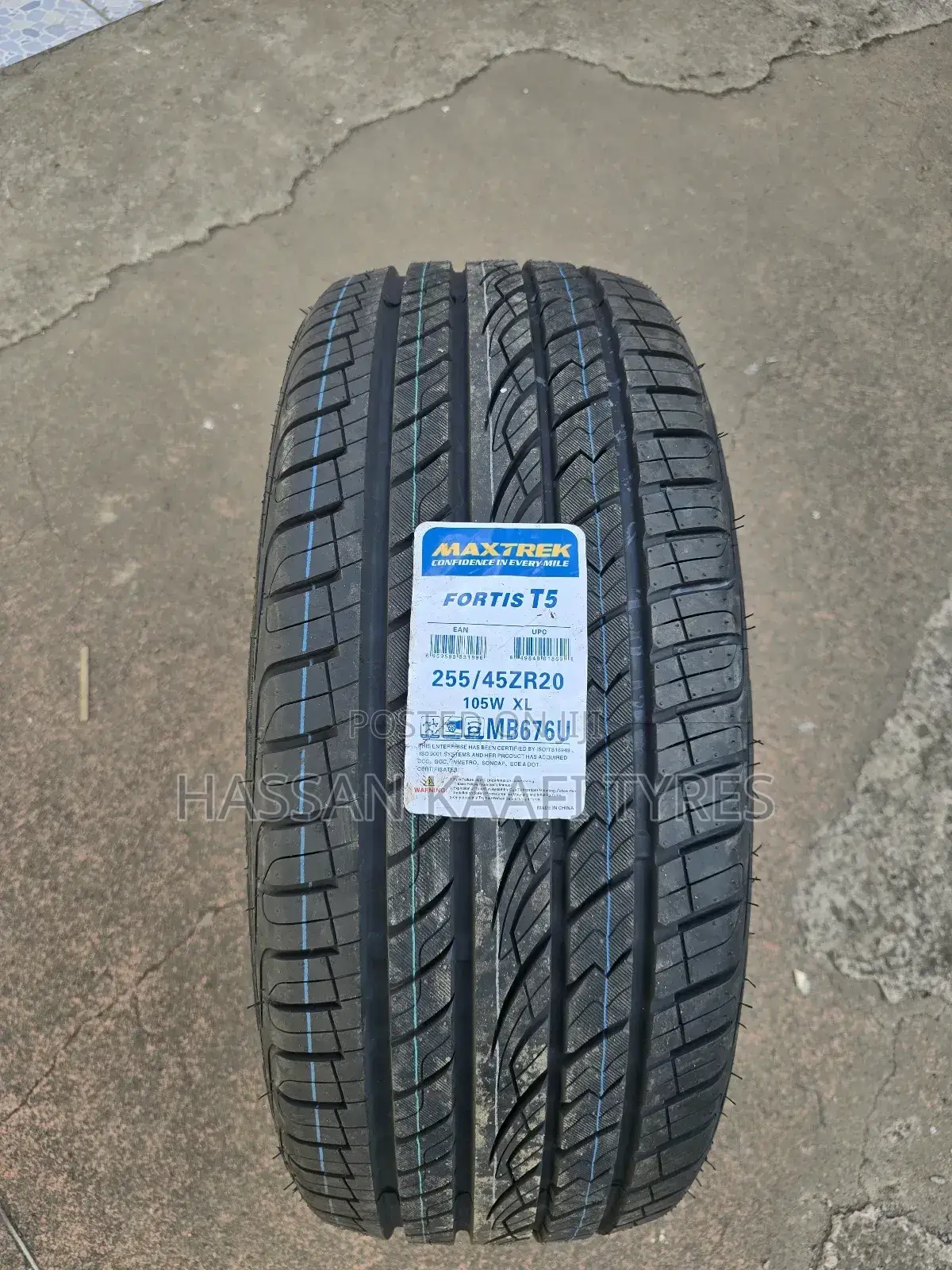 255/45r20 Maxtrek Tyre