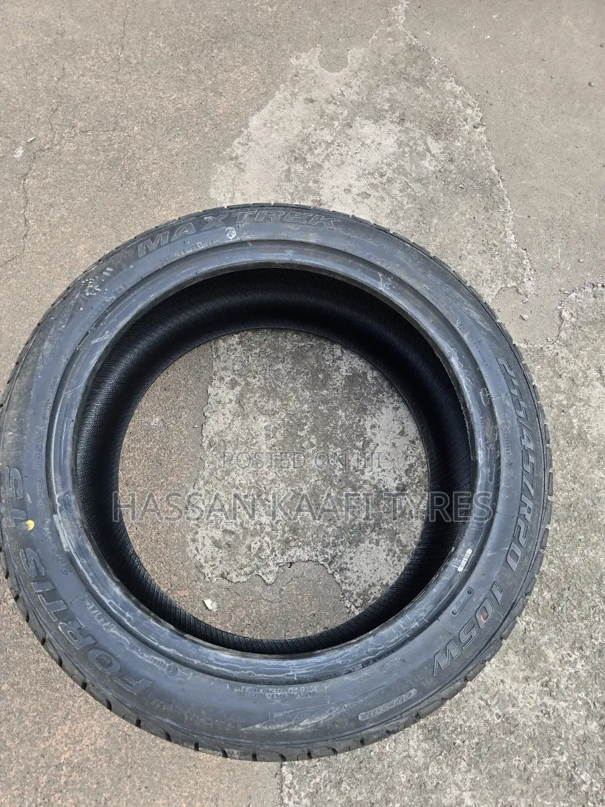 255/45r20 Maxtrek Tyre