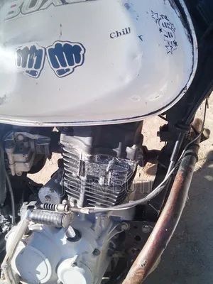 Bajaj Boxer 150 UG 2023 White