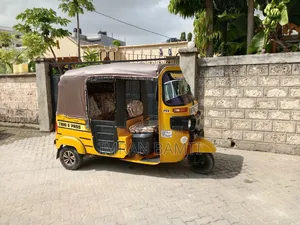 Bajaj 2018 Yellow
