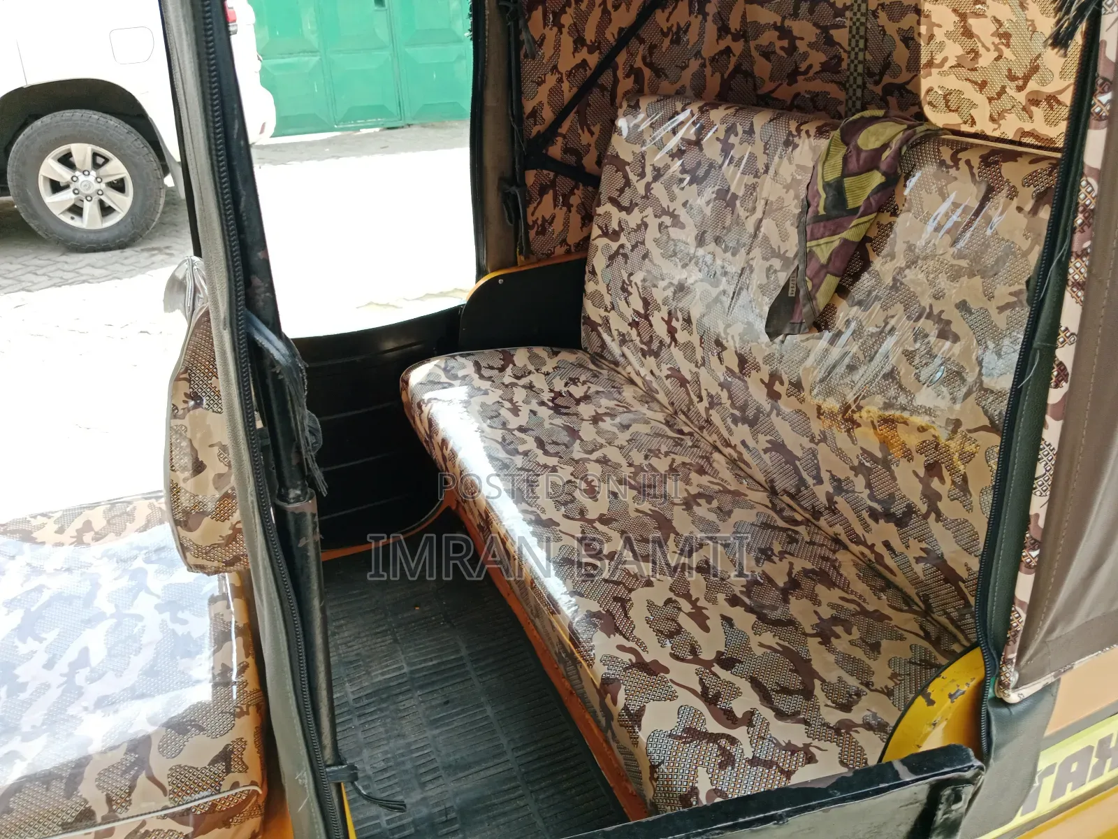 Bajaj 2018 Yellow
