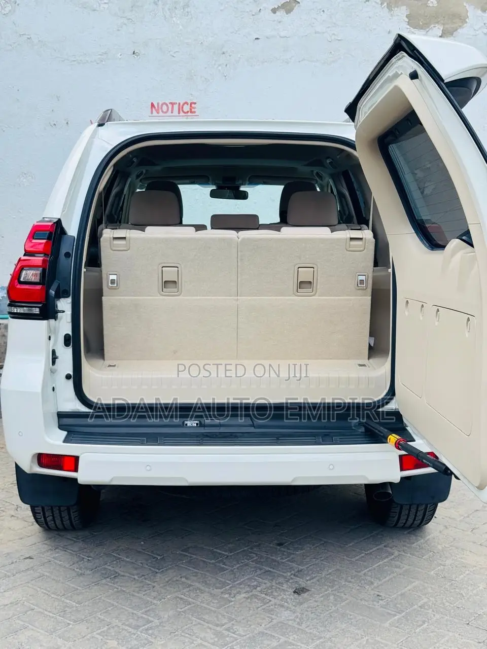Toyota Land Cruiser Prado 2.8 2018 White