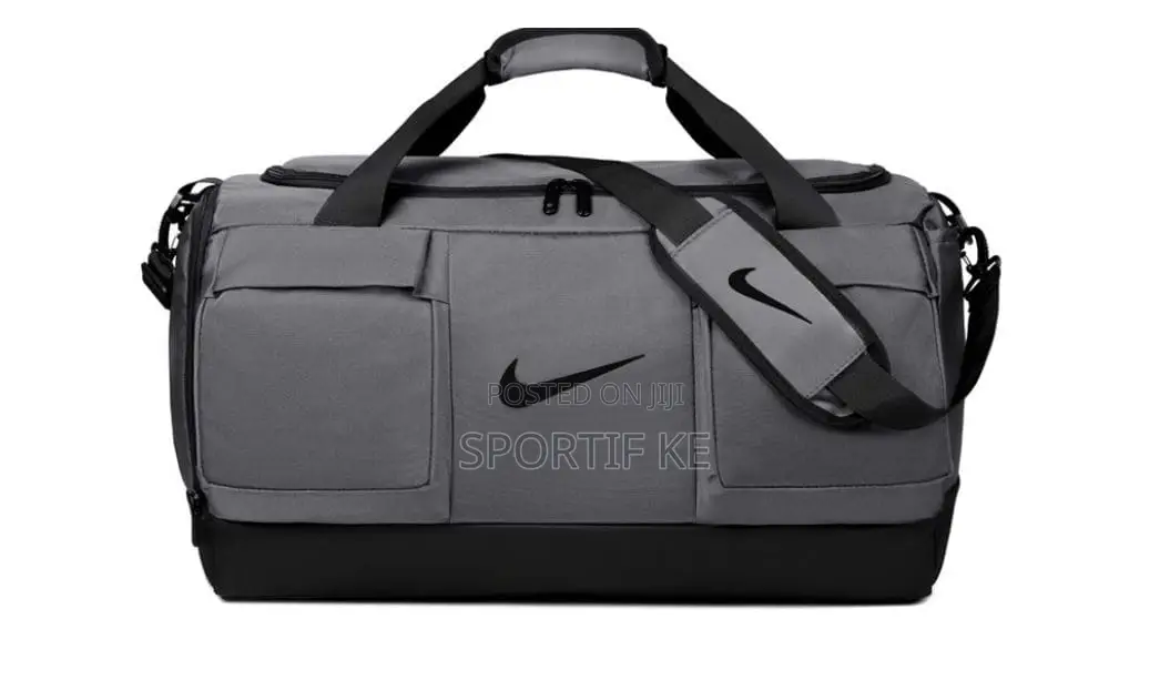 Nike Large Waterproof Gym Travel Duffel Bag With Shoe Compartment