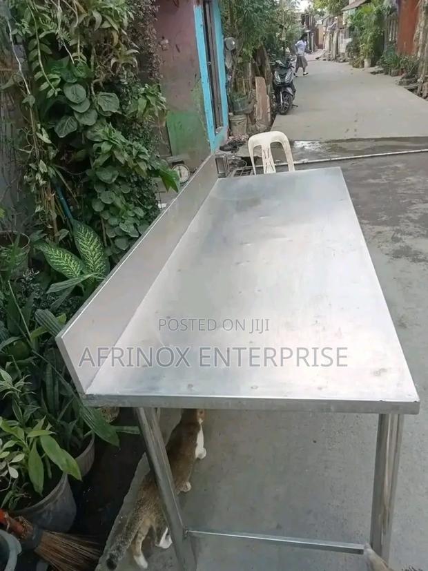 Worktop Tables Stainless Steel Size 6 by 2 Feets
