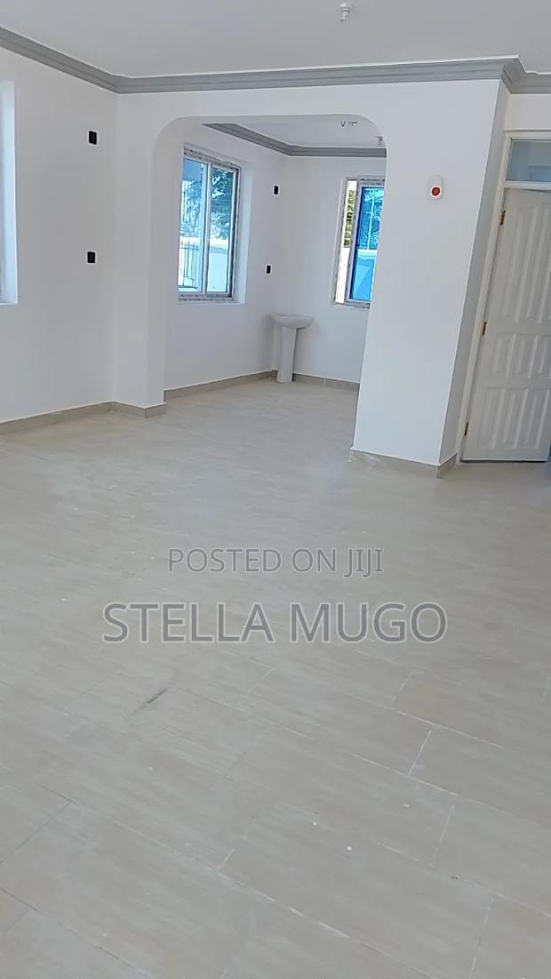 House on Sale - thumbnail 4