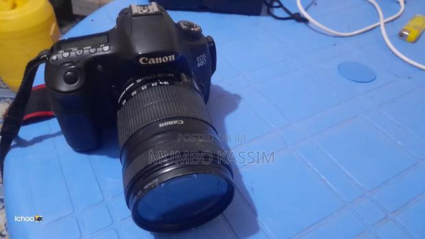 Canon 60d With 18-135 Mm Lens