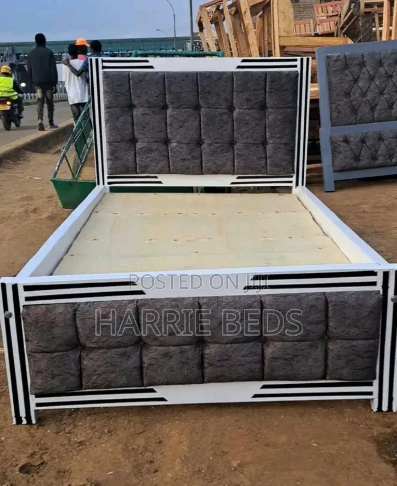 Cheasterlised Mocket Bed Available