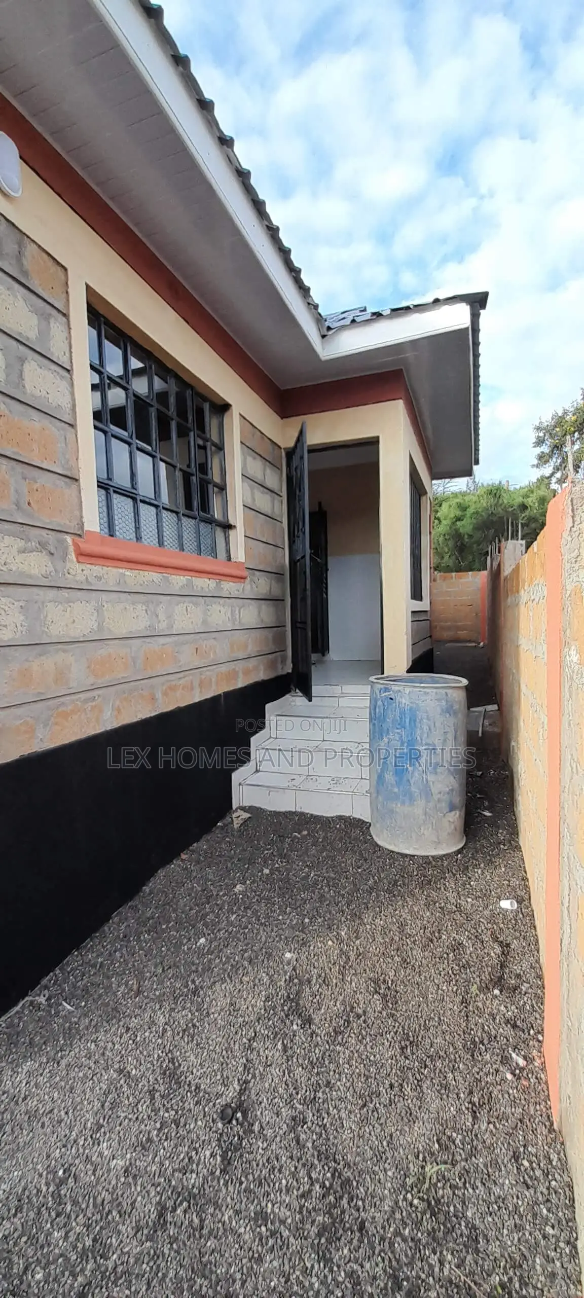 3bdrm Bungalow in Nkoroi for sale