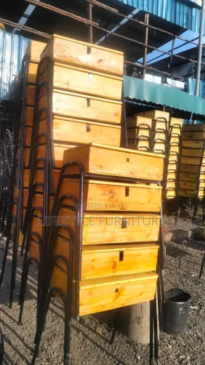 School Desks For Junior And Senior Sec